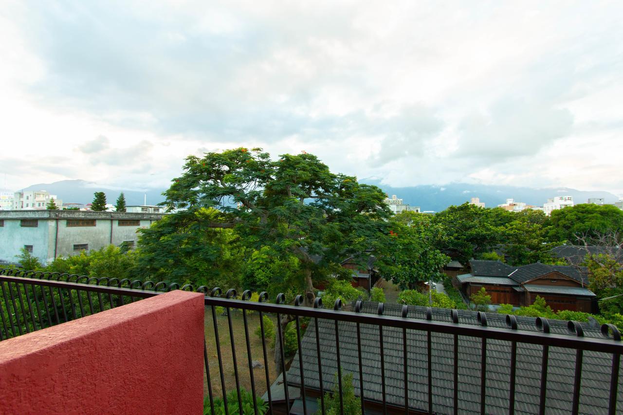 Love Inn Hualien City Exterior photo